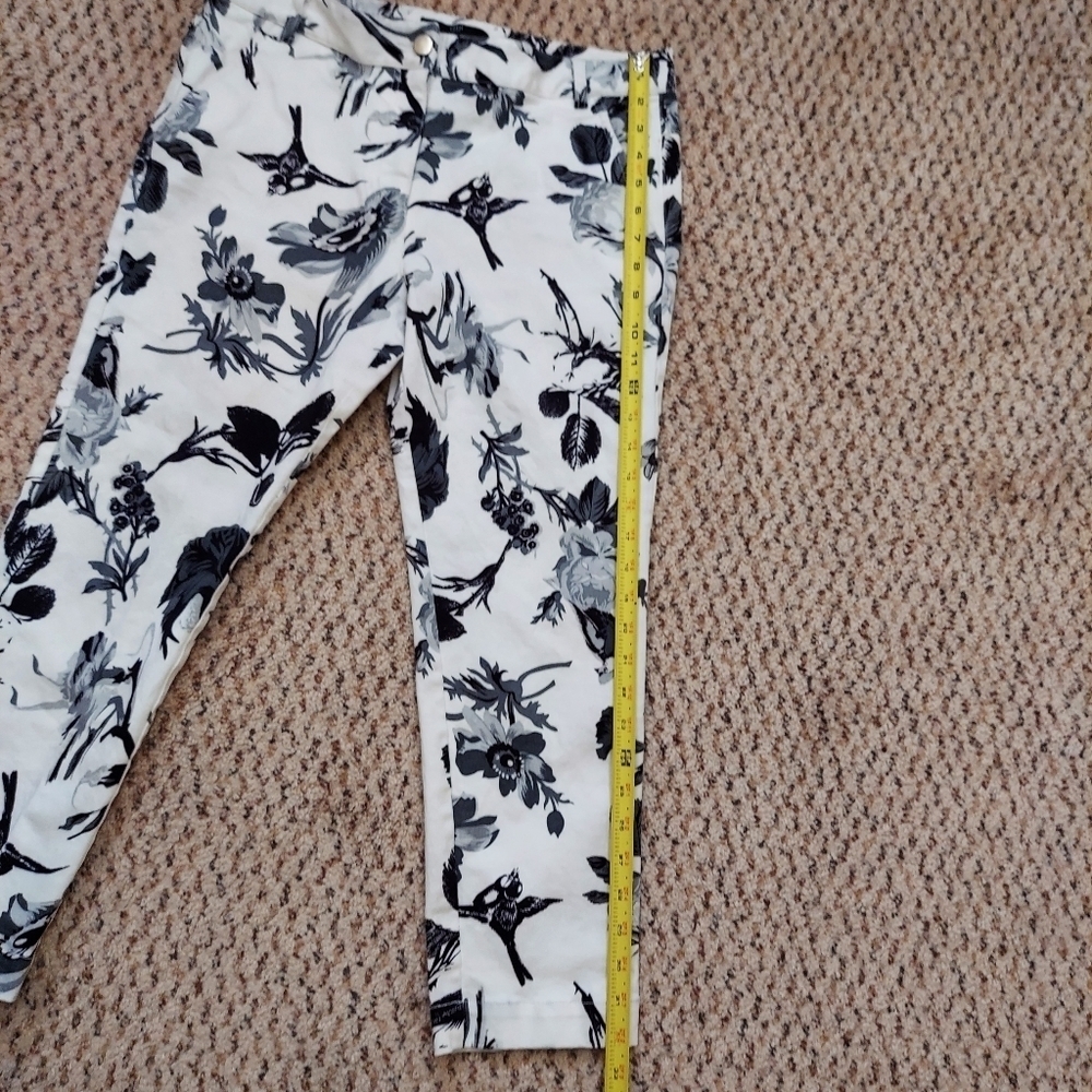 Womens Black & White Floral Bird Print Capri Pants Size 8 TIBI Business Casual - Picture 10 of 14